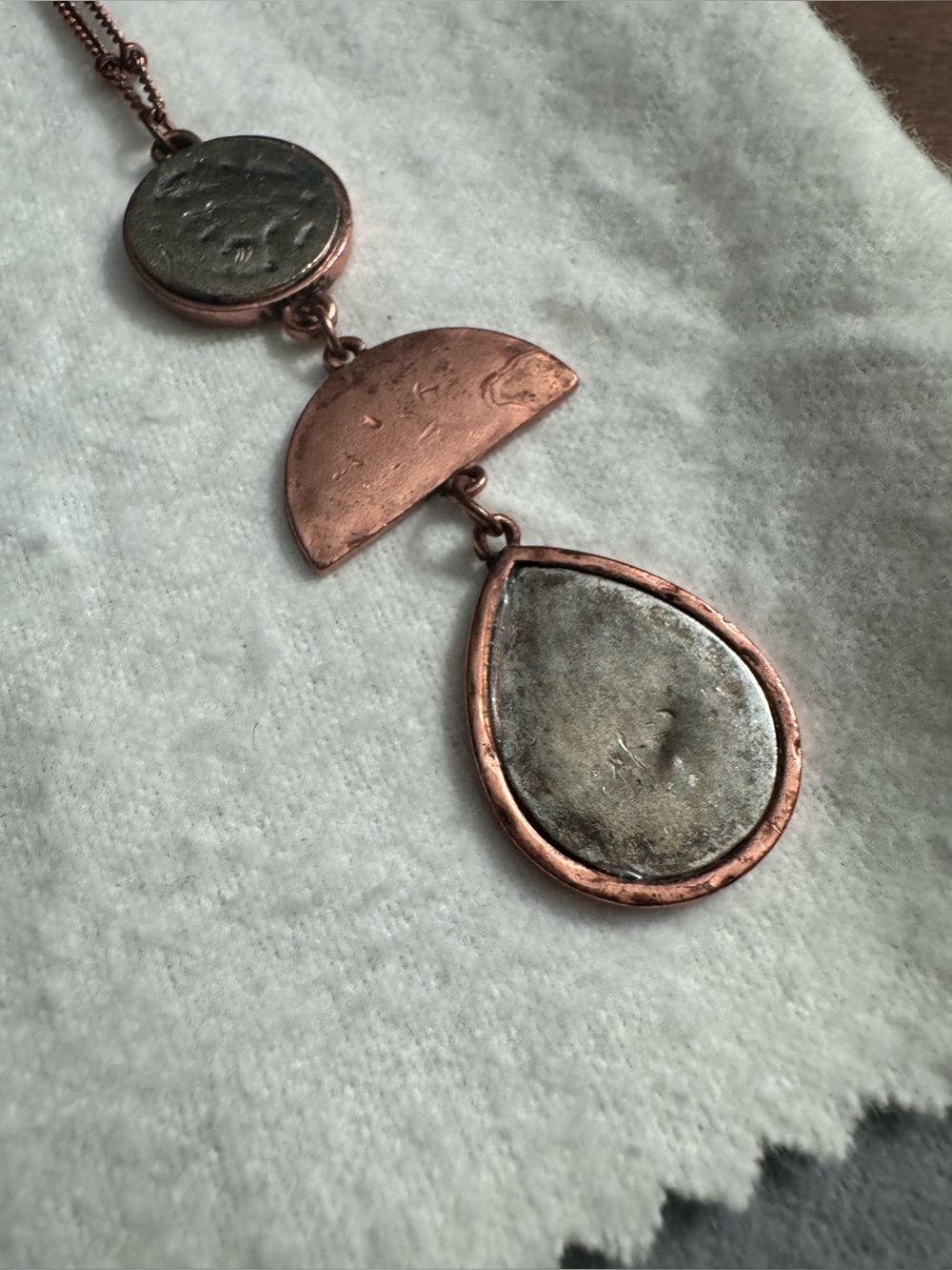 Kendra Scott Copper/Silver Toned Patina Dangle Necklace *READ* - Picture 2 of 10